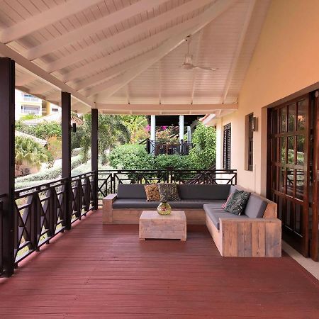 Villa At The Beach, Blue Bay Golf & Beach Resort Екстериор снимка
