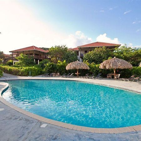 Villa At The Beach, Blue Bay Golf & Beach Resort Екстериор снимка