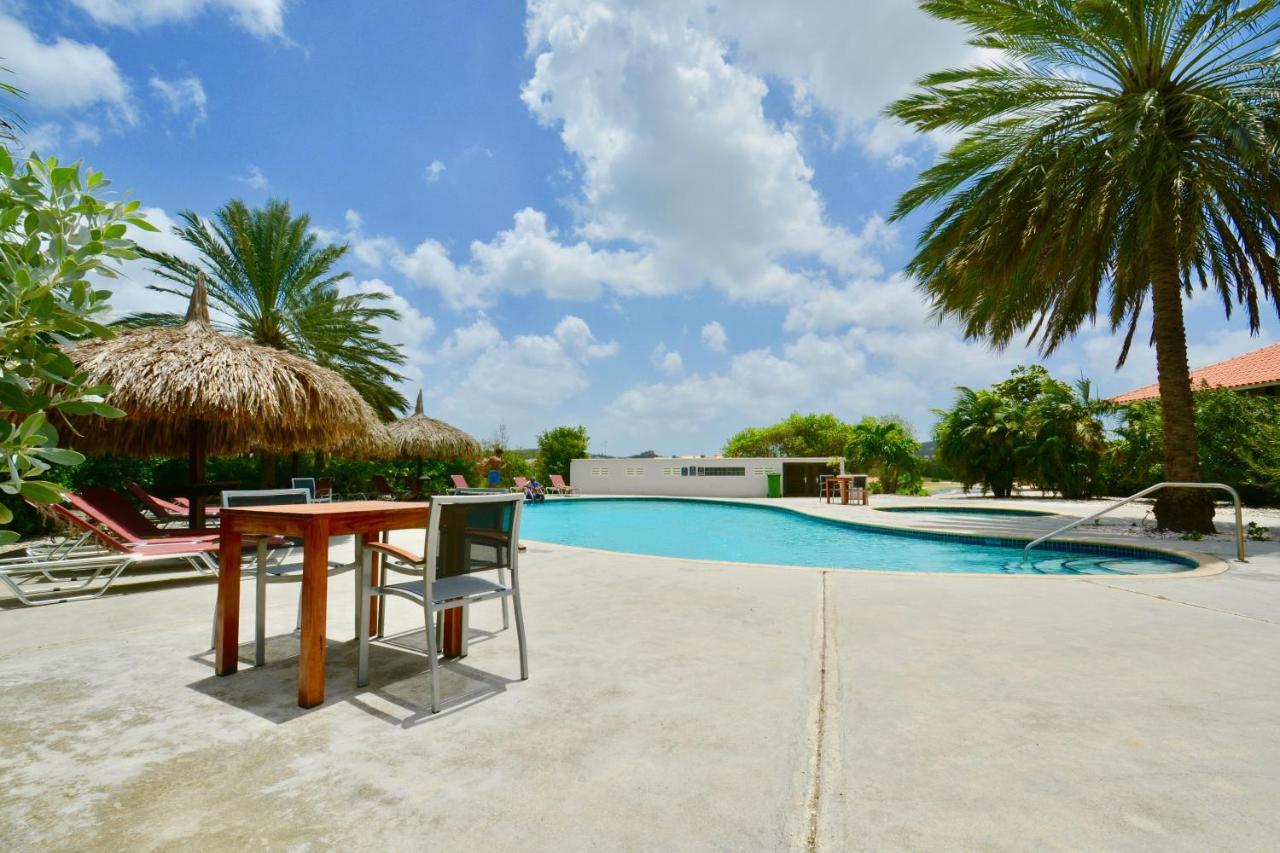 Villa At The Beach, Blue Bay Golf & Beach Resort Екстериор снимка